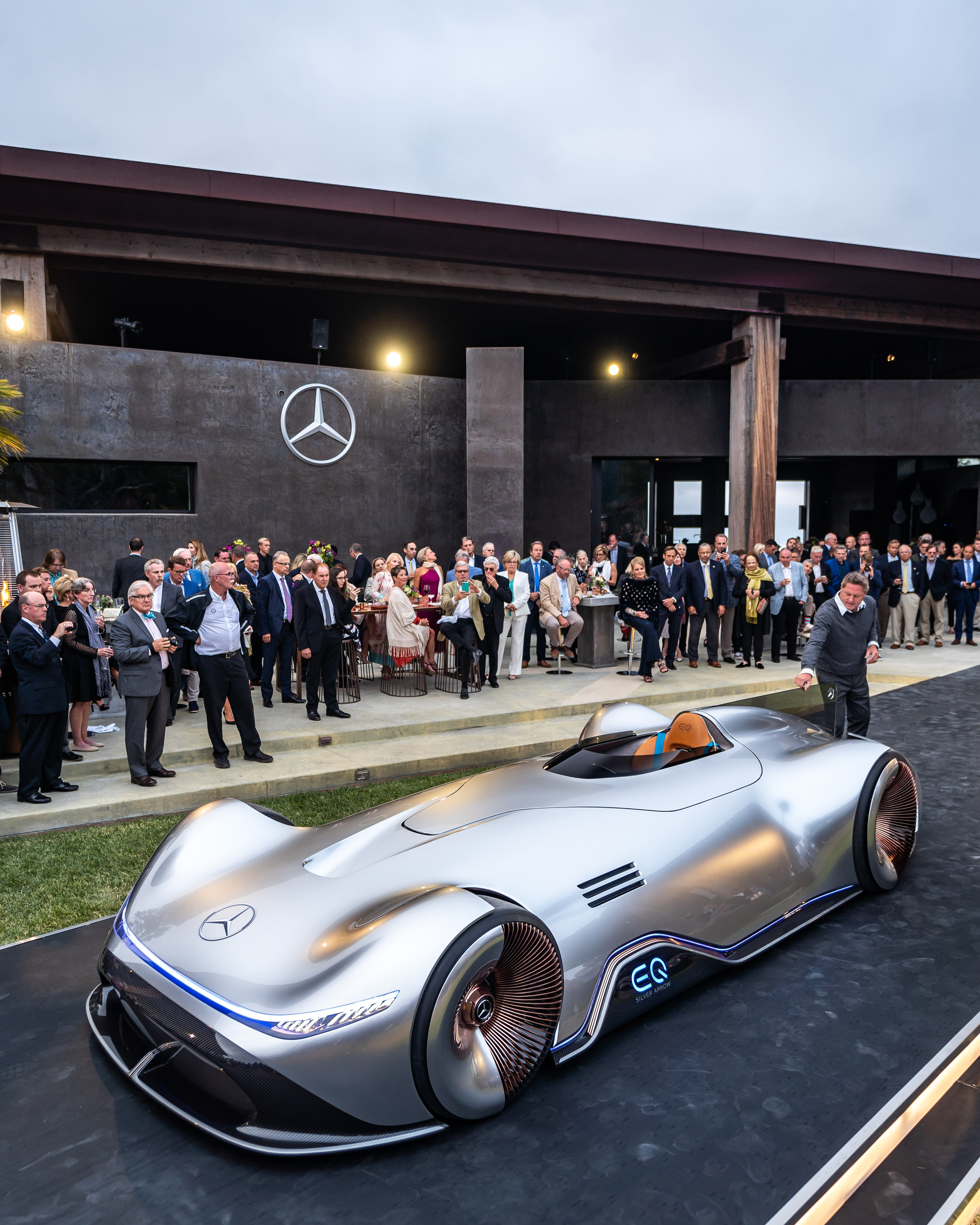 Mercedes-Benz Vision EQ Silver