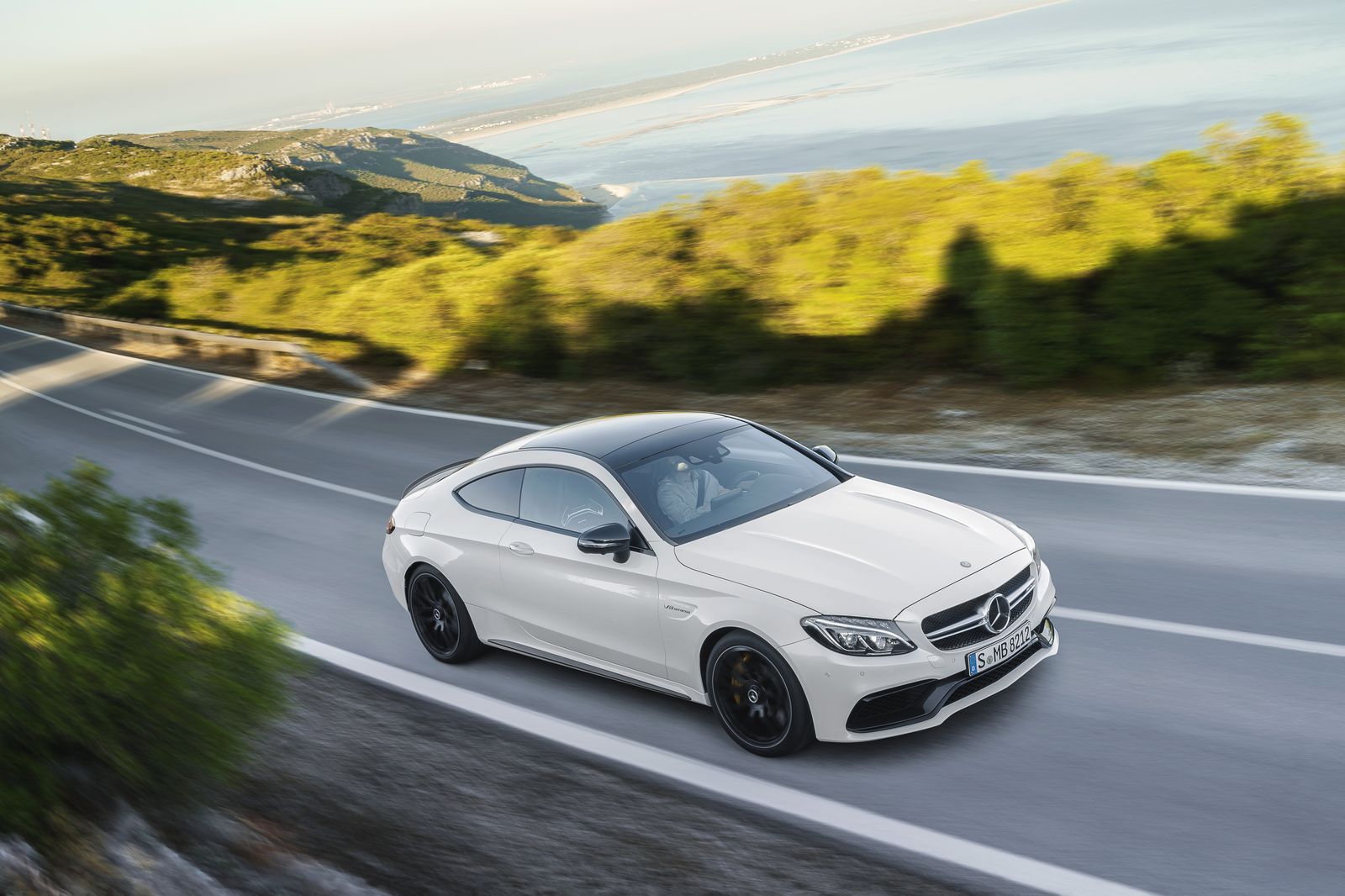 Mercedes c63 AMG White